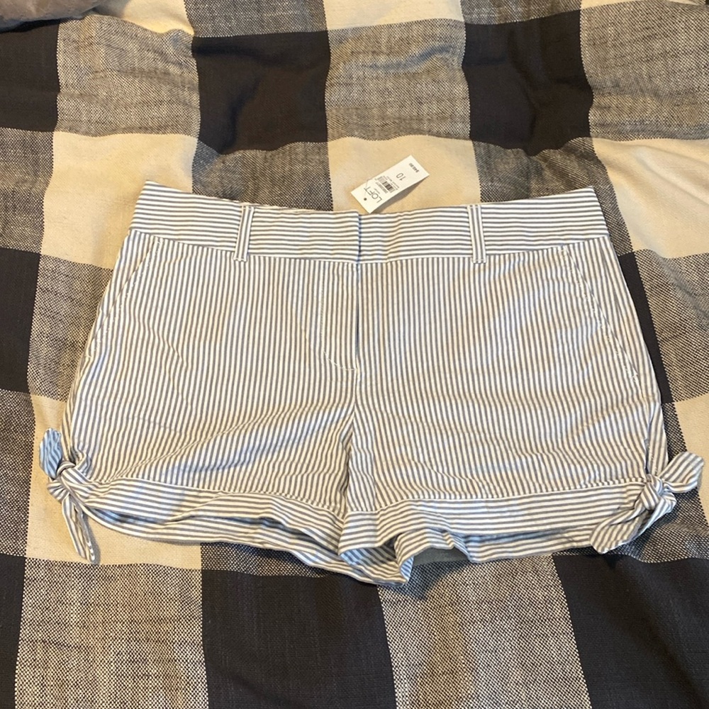 Loft 4” Seersucker Shorts size 10